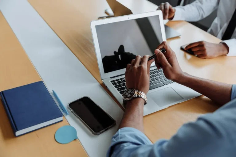 How truecrawns.com Became a Search Topic Worth Covering for industrial buyers