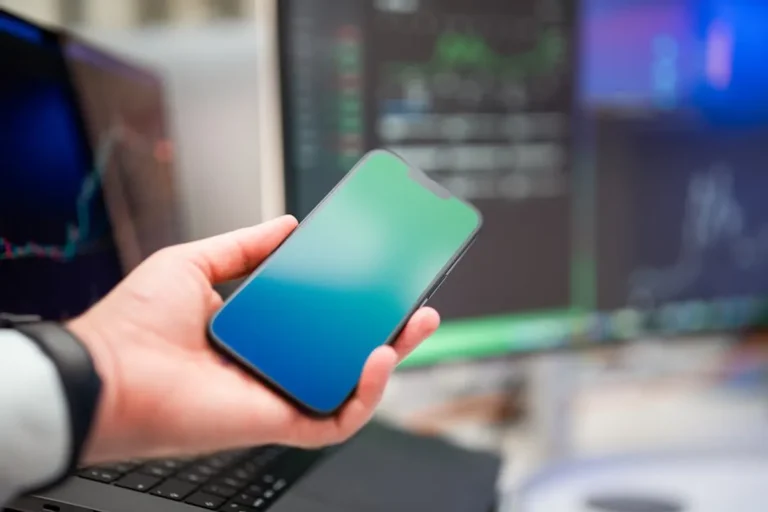 Insta Save Explained: Business Search Intent, Features, and Alternatives