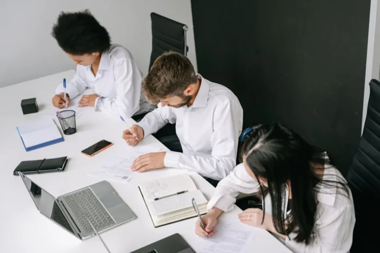 Myclassnews Explained: Business Search Intent, Features, and Alternatives